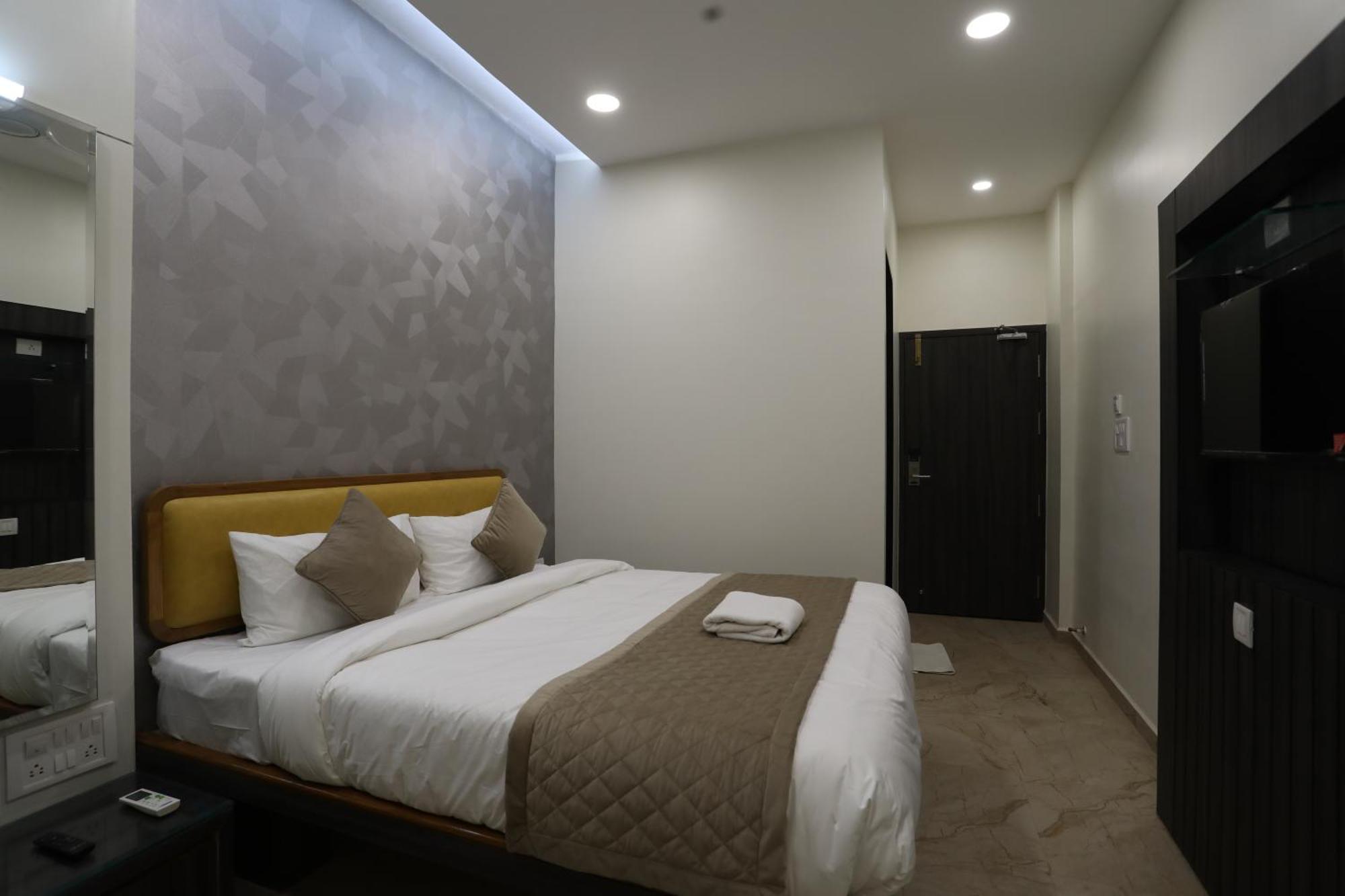 אאורנגבד Hotel Ajinkya Palace מראה חיצוני תמונה